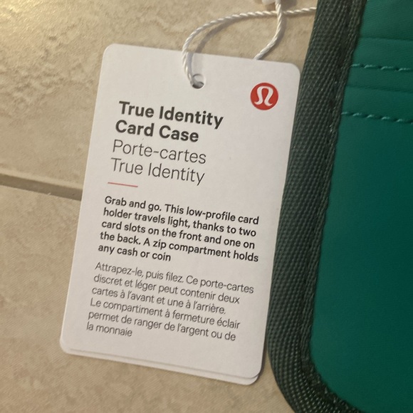 NWT Lululemon True Identity Card Case - Picture 5 of 8